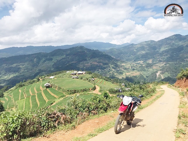 motorcycle road in Vietnam