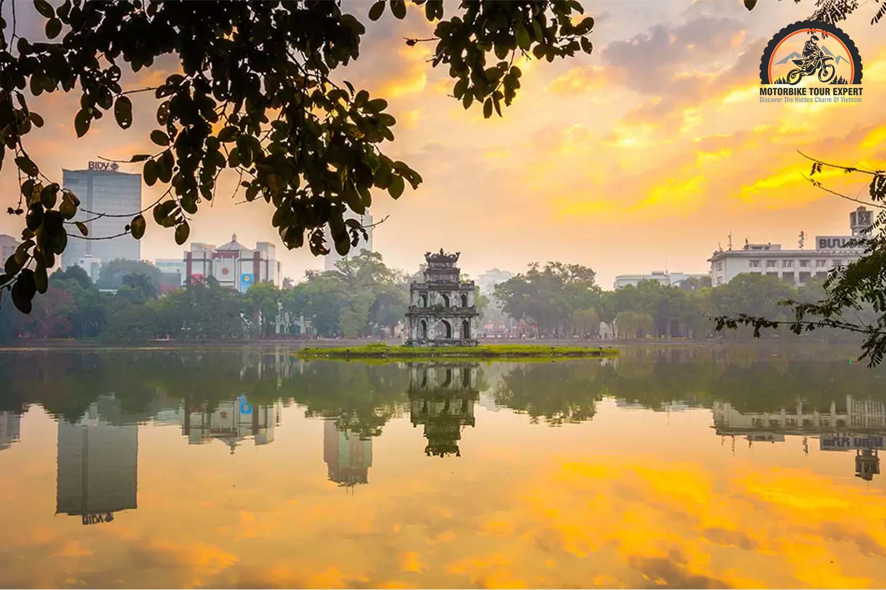 The beauty of Hoan Kiem Lake is truly captivating