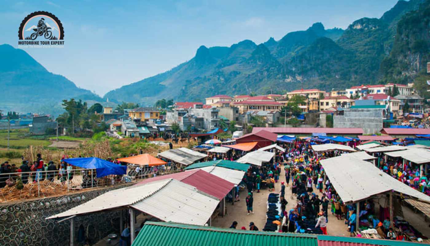 Visit the Dong Van Sunday Market - Must-try experiences in Dong Van