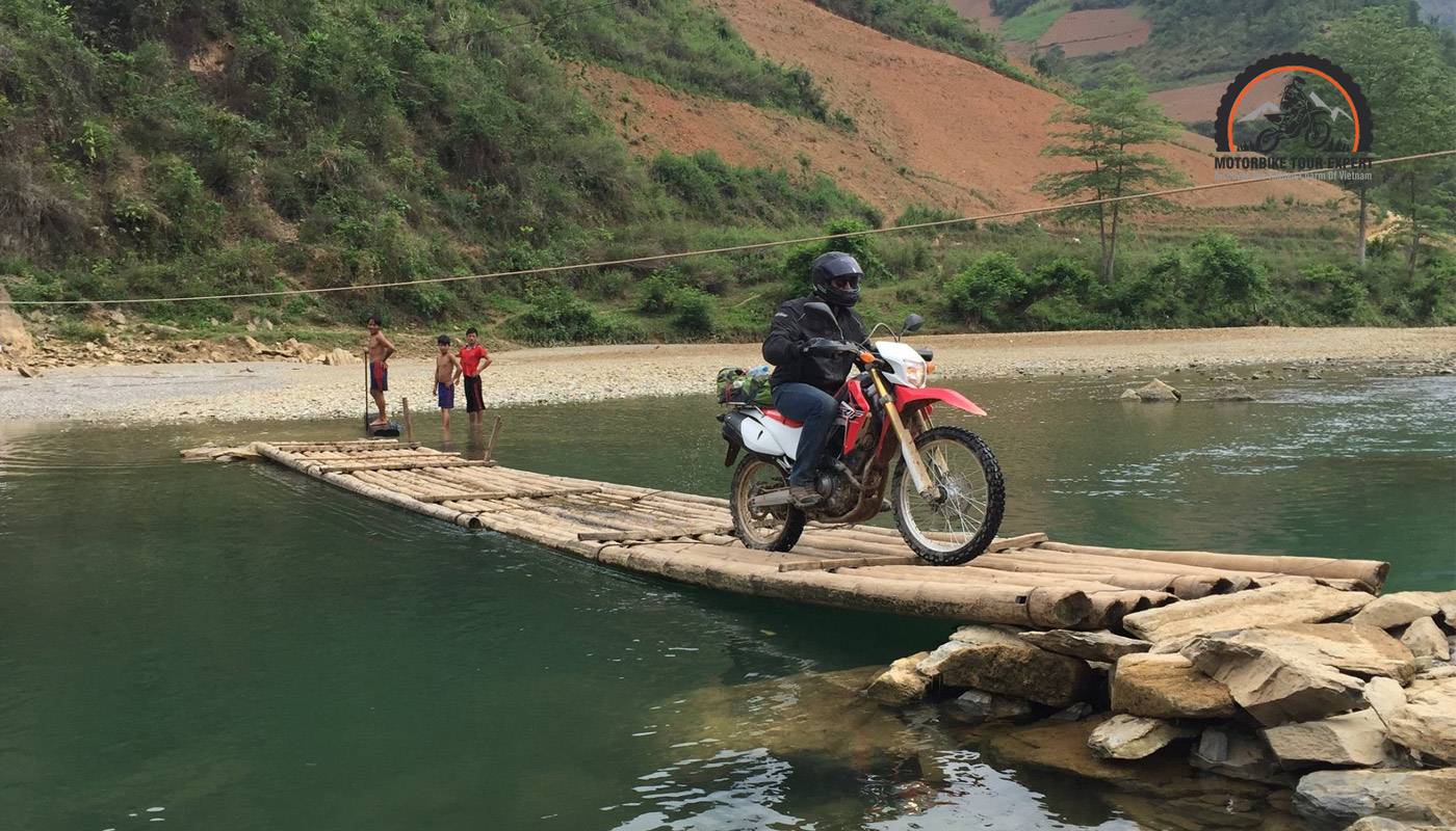 The motorbike is the most favorite choice when exploring Dong Van