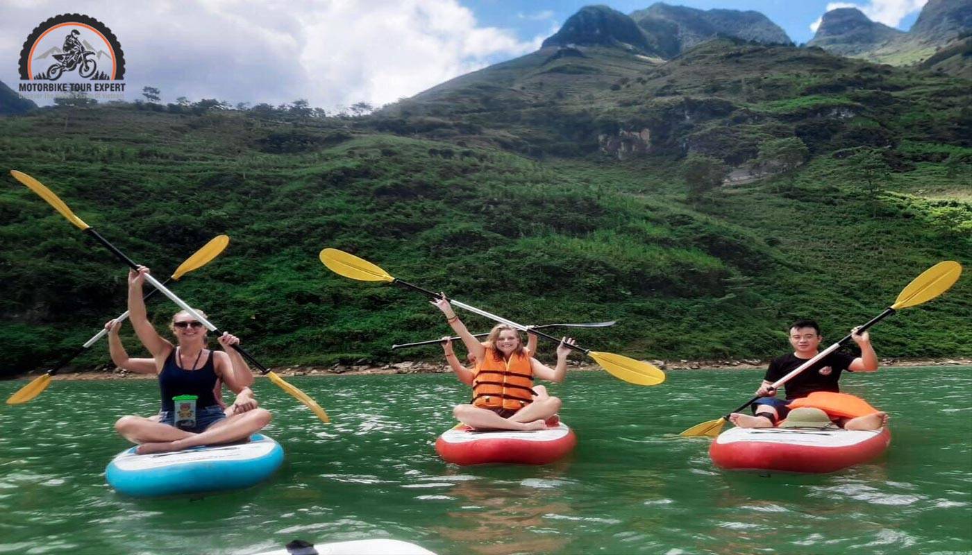 Kayaking on Nho Que River is a great activity that you should try