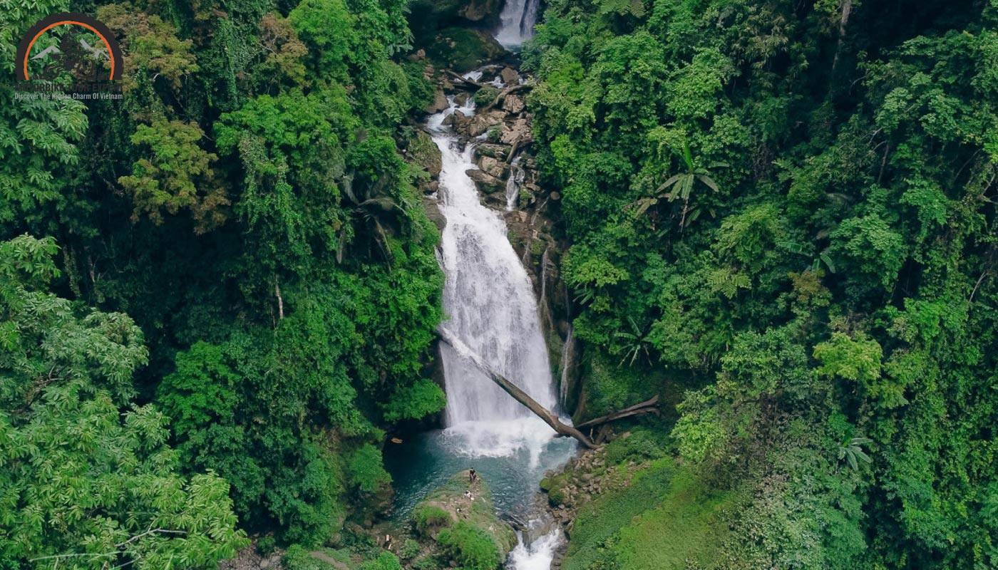 Thi Waterfall is considered to be one of the most poetic and majestic landscape