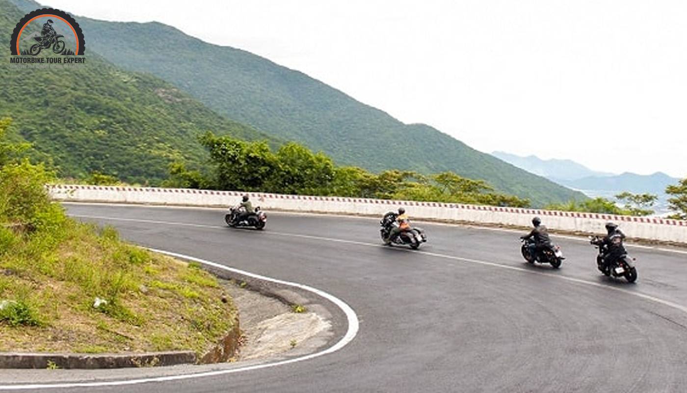 Choose the Hanoi to Ho Chi Minh motorbike routes which suitable for you