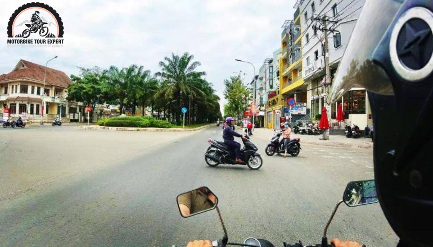 Some safety guidelines for driving in Viet Nam