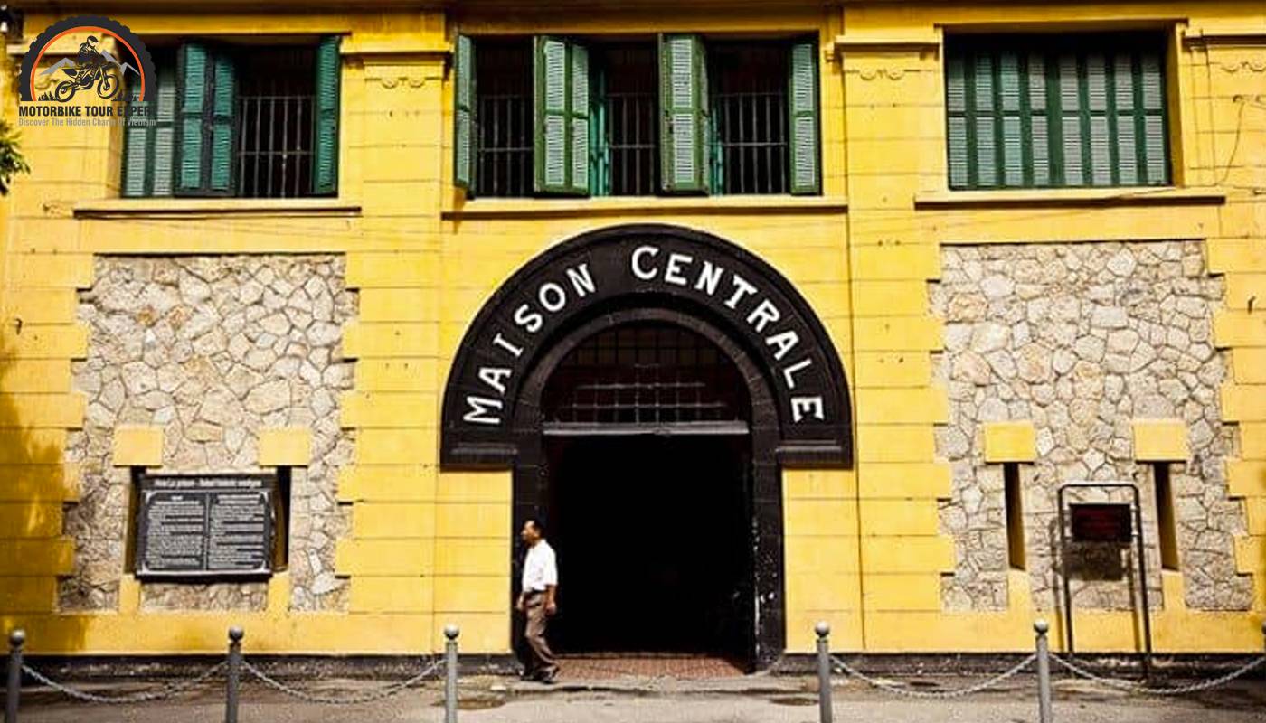 Hoa Lo Prison is located in Ha Noi