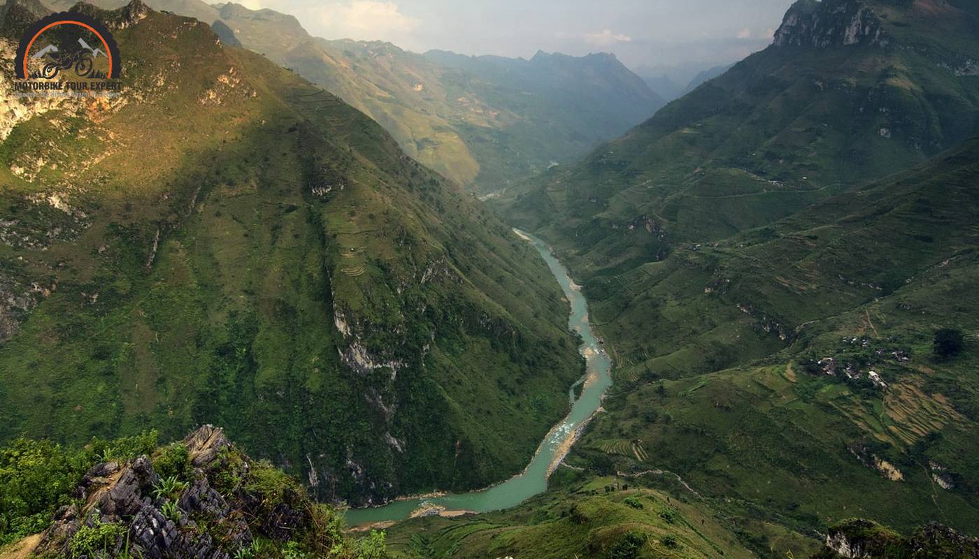 Nho Que River near Dong Van Karst Plateau