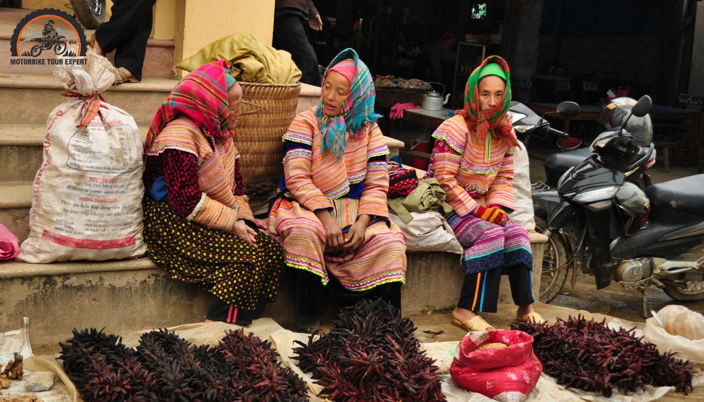 Bac Ha market is a place to exchange and buy for the H'Mong and Dao ethnic groups living in villages