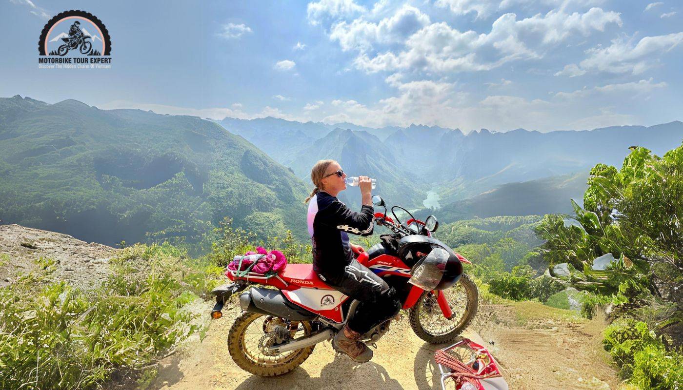 Bring bottled water for drinking|Overview of tap water in Vietnam|Tap water has had some problems in recent years|Is drinking tap water in Vietnam safe?|Sugar cane juice - fresh drinking during tours|Quality of ice cubes depends on water sources|Vietnam Motorbike Tour Expert - a thoughtful service during trips
