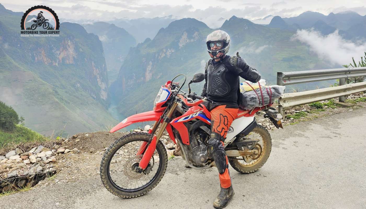 Honda CRF300L's height and width are suitable for a long trip|Honda CRF300L review for joining motorbike tour|Honda CRF300L has a safety brakes system|This motorbike fits well for difficult terrain|LCD screen that displays necessary information when riding|Brand new CRF300L at Vietnam Motorbike Tour Expert
