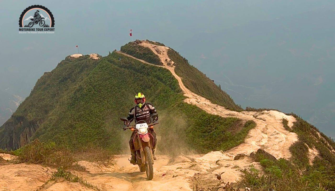 Join a Ta Xua Motorbike Tour|Ta Xua Dinosaur Peak is one of the famous places in Ta Xua|Cloud hunting at the top of Ta Xua mountain|The clouds crept into the forest at Ta Xua|The wonderful beauty that fascinates people of Silver Falls|Giang Mo Village with peaceful beauty|Meet the Locals at Ta Xua Mountain|Turtle Head Rock at Ta Xua Mountain