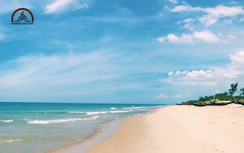 Thuan An Beach