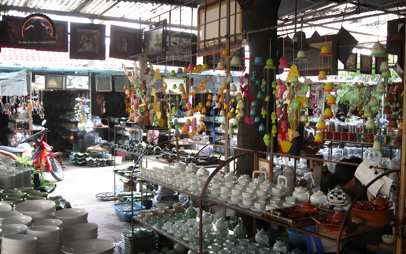 Shopping at Bat Trang Ceramic Market