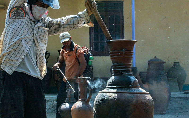 Special clay of Bau Truc pottery