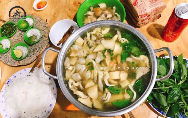 Dalat Lẩu gà lá é