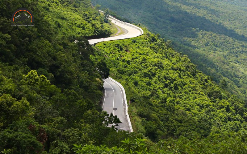 The route from Hoi An to Hai Van Pass