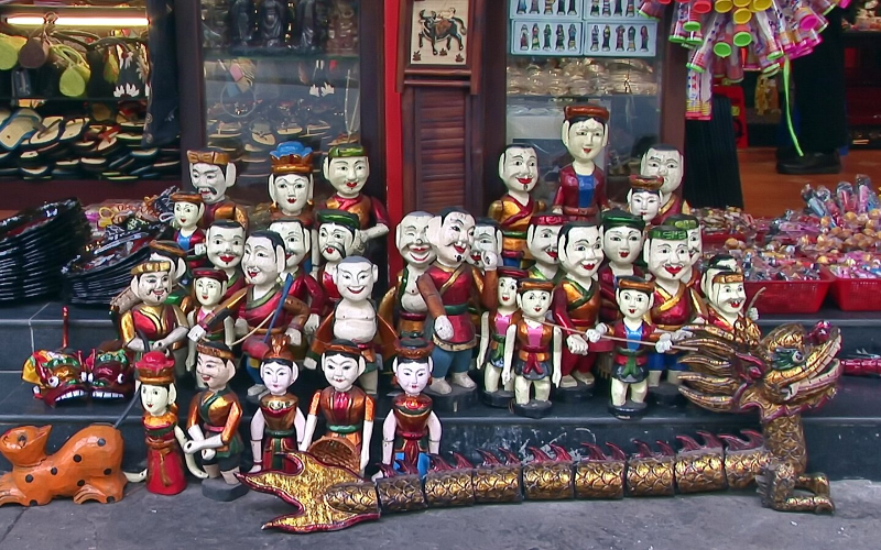 Materials & Weight of the water puppets