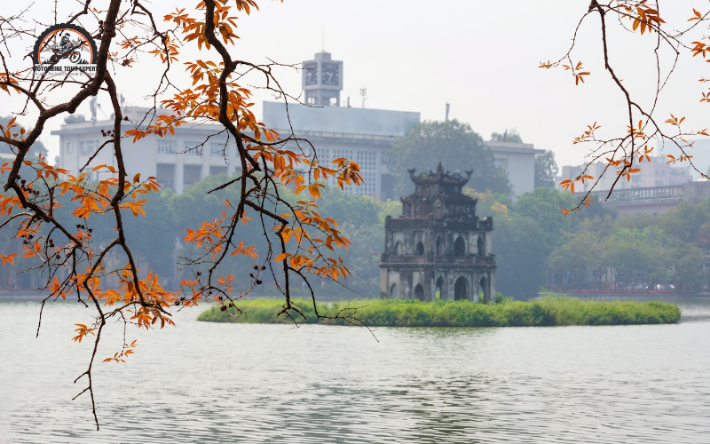 Visiting Hoan Kiem Lake
