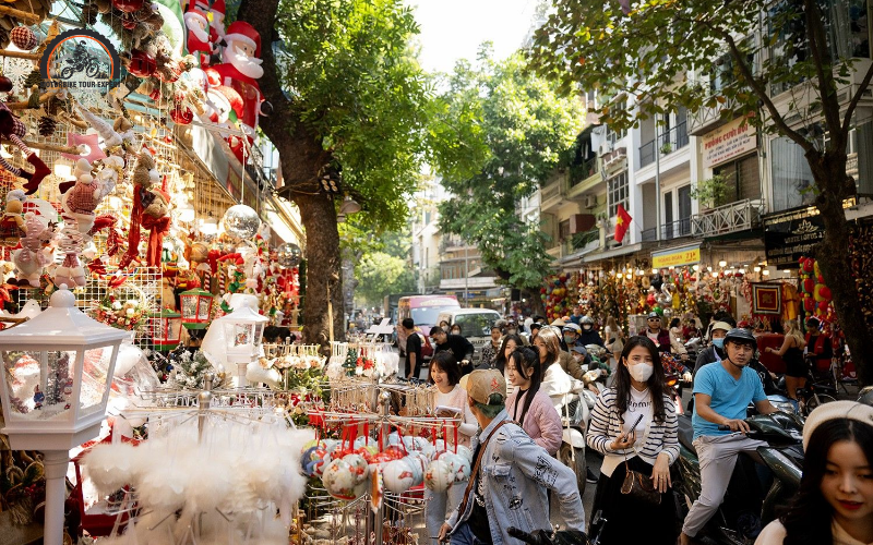 Stroll along Hang Ma Street