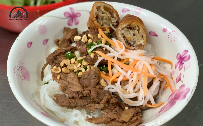 Bún Thịt Nướng - the most approachable Hoi An food dishes
