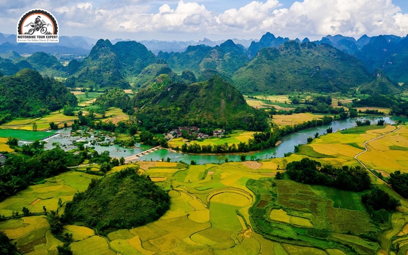 Trang An is famously known as the "Inland Ha Long Bay”