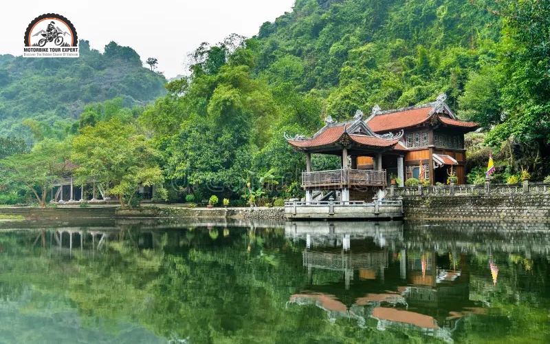 Phu Khong Temple reflects the spiritual depth of the Trang An Landscape Complex